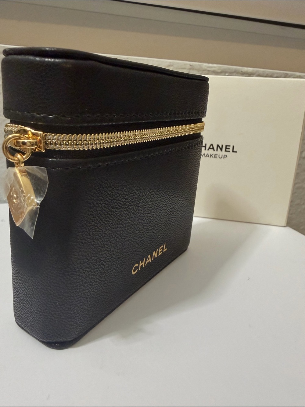 CHANEL Black Leather Cosmetic Case with Gold Zip and Logo - Picture 3 of 9